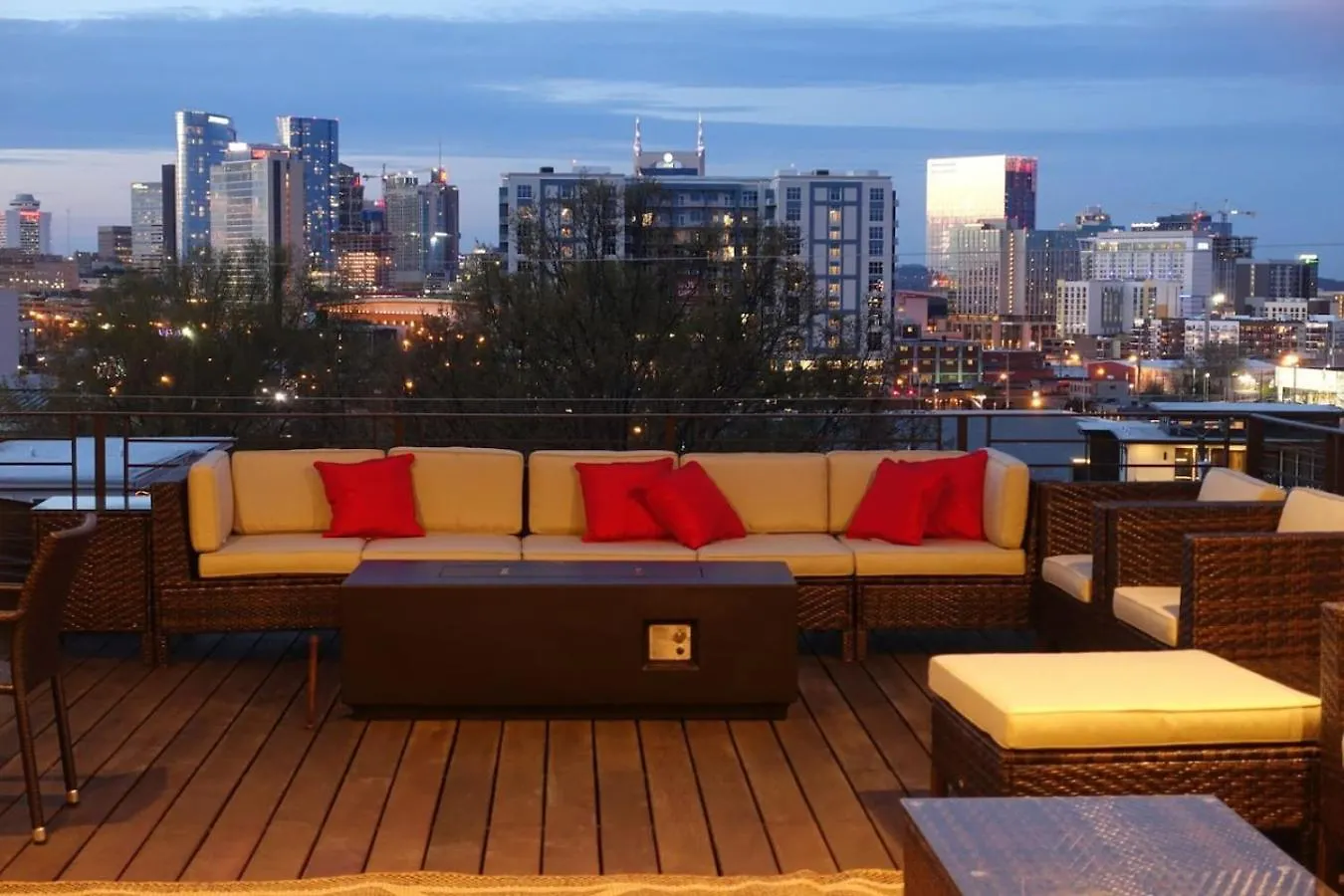 The Dove Downtown Modern Huge Rooftop Deck Gulch Nashville