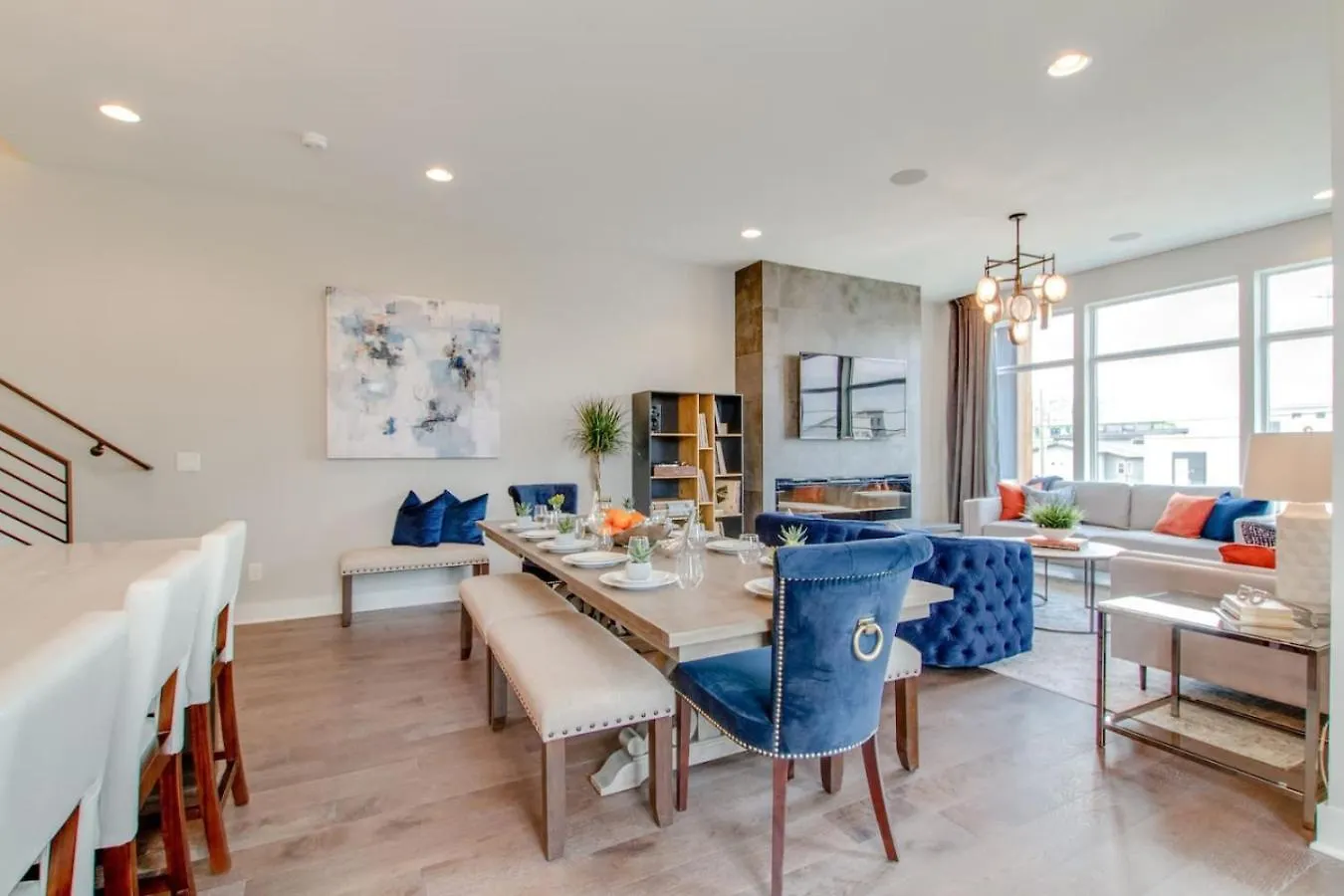 Holiday home The Dove Downtown Modern Huge Rooftop Deck Gulch Nashville United States